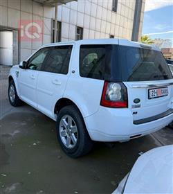 لاند روفر LR2